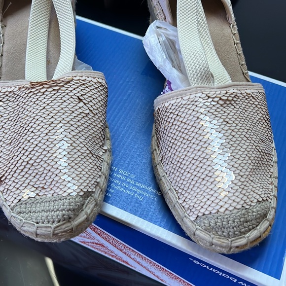 Cute sparkly wedge New ANNE Klein - Picture 2 of 8